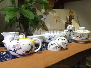 梅花韻致，茶香沁心——景德鎮(zhèn)仁可軒14頭梅花帶茶夾茶具套裝賞析
